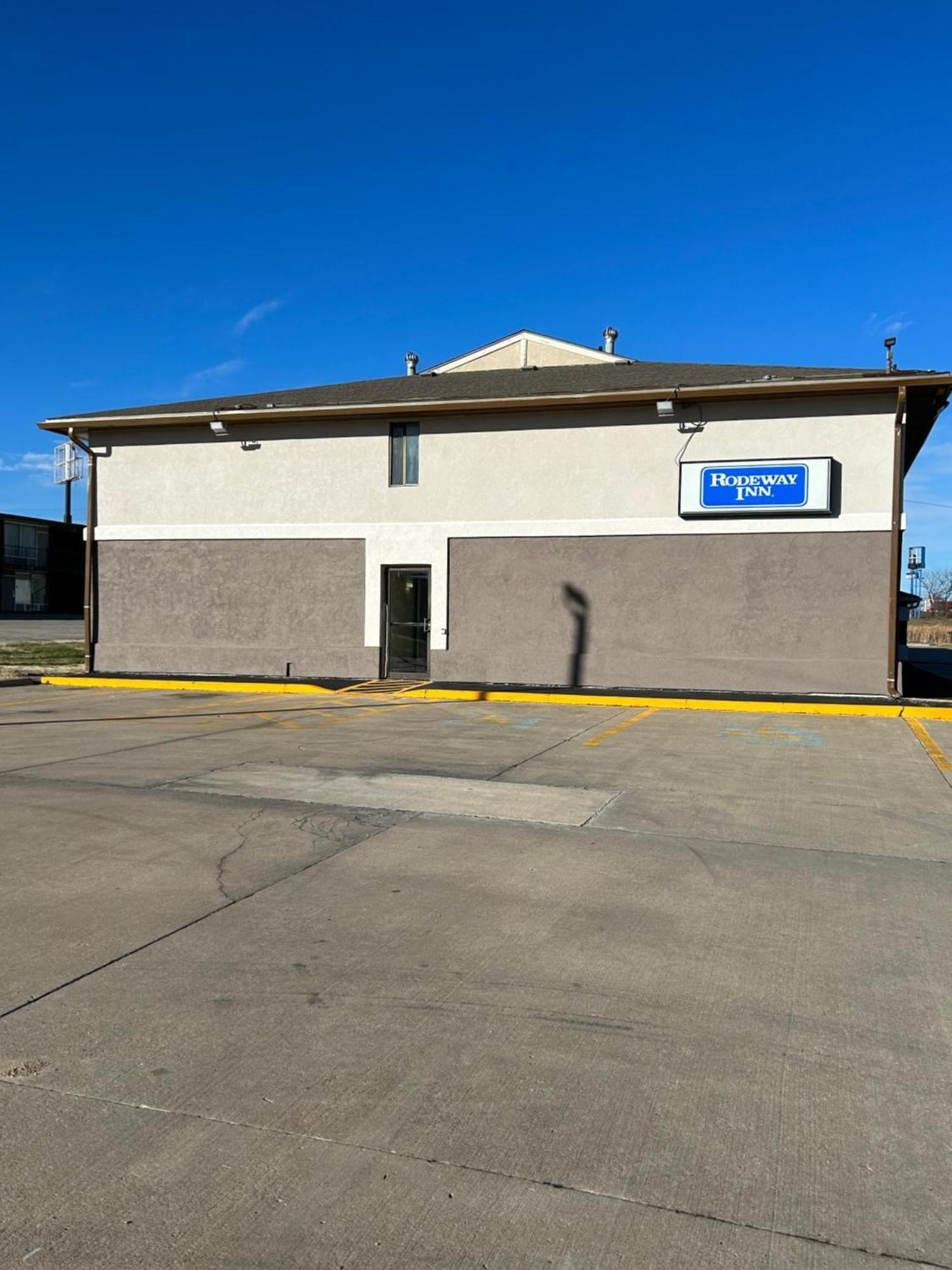 Rodeway Inn Emporia Exterior foto